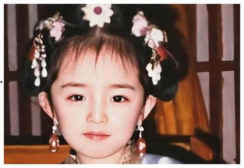 郑爽小时候的照片,郑爽童年照片中的纯真时光
