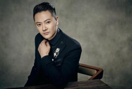 印小天背景  第3张